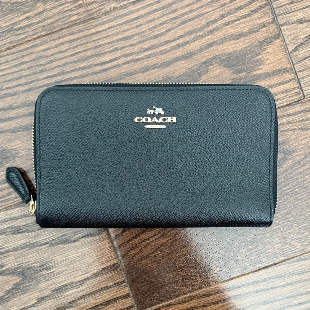 Coach continental zip around wallet